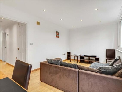 3 Bedroom House For Rent In Balham, London