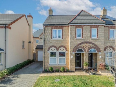 3 Bedroom Semi-detached House For Sale In Fairfield, Herts