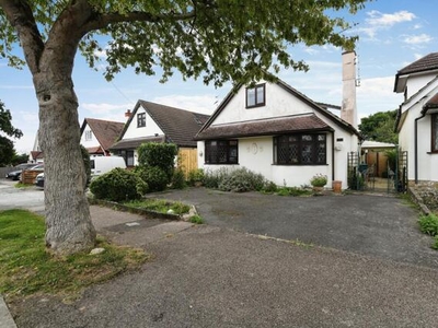 4 Bedroom Bungalow For Sale In Brentwood, Essex