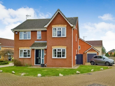 4 bedroom detached house for sale in Mannington Close, Rushmere St. Andrew, Ipswich, IP4