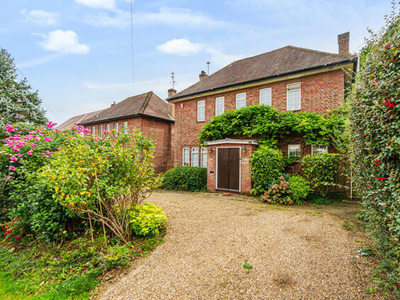 4 Bedroom Detached House For Sale In Pinner
