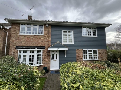 4 bedroom detached house for sale in Priests Lane, Shenfield, Brentwood, CM15