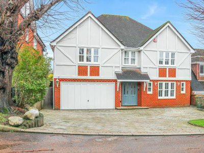 4 Bedroom Detached House For Sale In Rayleigh
