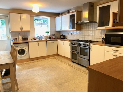 4 bedroom house for rent in Doe Close, Penylan, CARDIFF, CF23