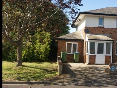 4 bedroom semi-detached house for rent in Hornchurch Road, Southampton, SO16