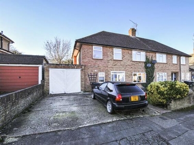 4 Bedroom Semi-detached House For Sale In Bricket Wood