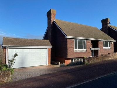 5 bedroom detached house for rent in Ascot Close, Eastbourne, East Sussex, BN20
