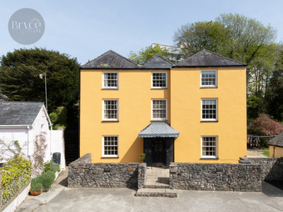 9 Bedroom Detached House For Sale In The Norton, Tenby