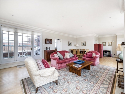 Apsley House, Finchley Road, St John's Wood, London, NW8 2 bedroom flat/apartment in Finchley Road