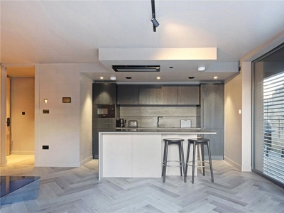 Cremer Street, Hackney, London, E2 2 bedroom flat/apartment in Hackney