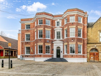 New Square, CHESTERFIELD - 2 bedroom penthouse