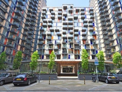 1 bedroom flat to rent Canary Wharf, South Quay, E14 9HB