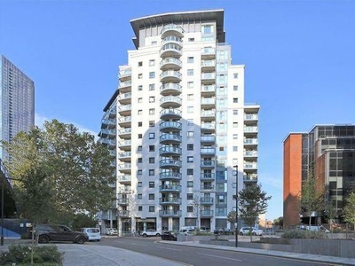 1 bedroom flat to rent Crossharbour, Isle Of Dogs, South Quay, E14 9LS