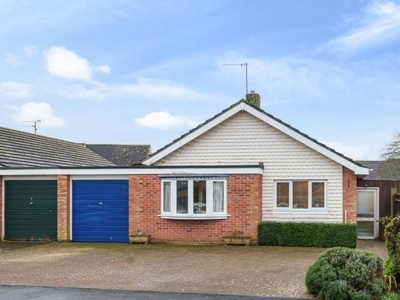 2 Bed Bungalow For Sale in Carterton, Oxfordshire, OX18 - 5253701