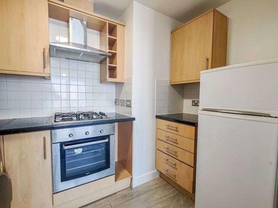 2 bed flat to rent in Hill House,
SE28, London