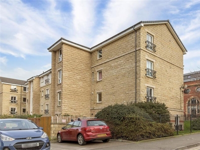 2 bed ground floor flat for sale in Pilrig