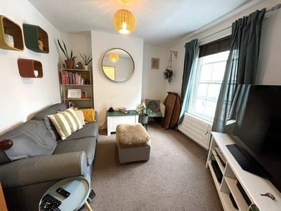 2 bedroom terraced house to rent Exeter, EX1 2EN