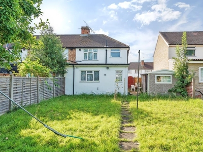 3 Bed House For Sale in Slough, Berkshire, SL1 - 5144550