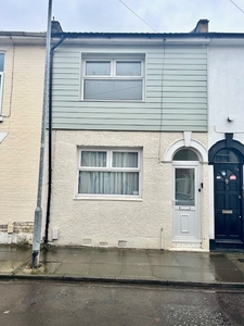 3 Bed Terraced House, Toronto Road, PO2