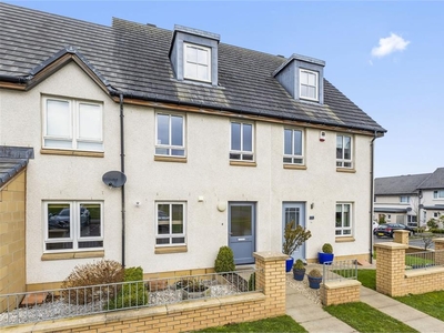 3 bed townhouse for sale in Dalkeith