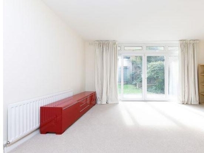 4 Bed House To Rent in Oppidans Road, Primrose Hill, NW3 - 674