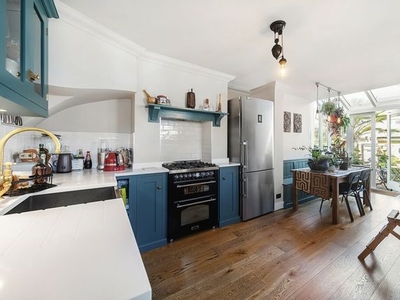 Cottage to rent in Audley Road, Richmond TW10