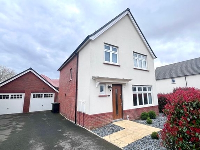 Detached house to rent in Homington Avenue, Swindon SN3