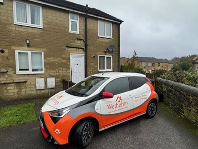 End terrace house to rent in Ovenden Avenue, Halifax HX3