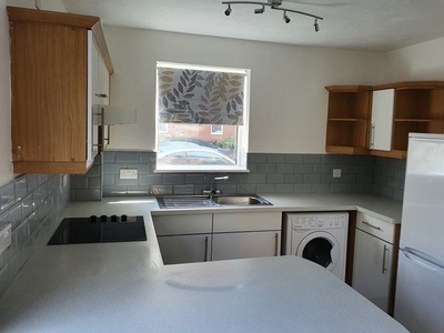 Flat to rent in Blackthorn Close, Cambridge CB4