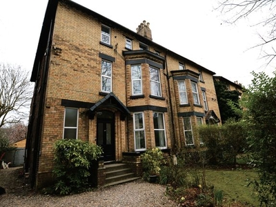 Flat to rent in Brompton Avenue, Sefton Park, Liverpool L17