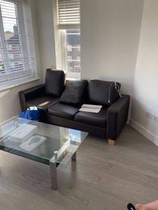 Flat to rent in Court Road, London SE9
