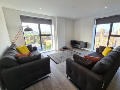 Flat to rent in Downtown, Woden Street, Salford M5