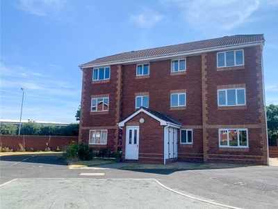 Flat to rent in Exeter Drive, Tamworth, Staffordshire B79