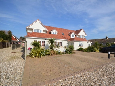 Flat to rent in Flat 4 The Escape, 19 Seal Road, Selsey, Chichester, West Sussex PO20