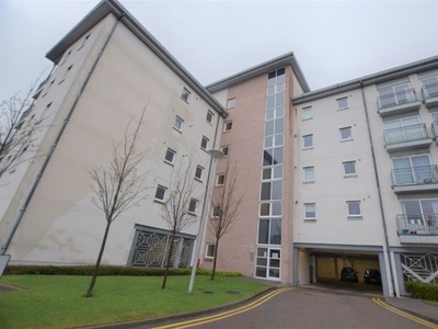 Flat to rent in Queens Crescent, West End, Aberdeen AB15