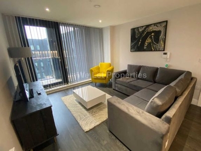 Flat to rent in The Hallmark, Manchester M4