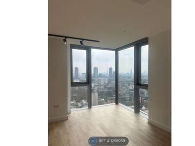 Flat to rent in Two Bed Two Bath Valencia Tower, London EC1V