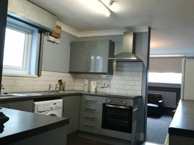 Flat to rent in Uplands Crescent, Uplands, Swansea SA2