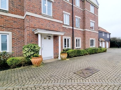 Flat to rent in Whyke Marsh, Chichester PO19