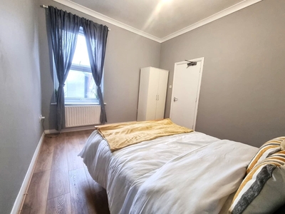 Room in a Shared Flat, Wilton Avenue, SO15