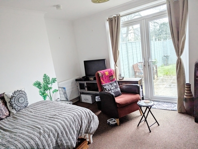 Room in a Shared House, Devon Avenue, GL51