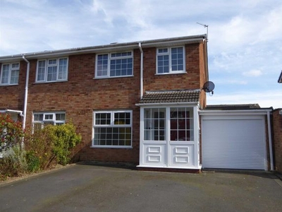 Semi-detached house to rent in Barnard Close, Leamington Spa CV32