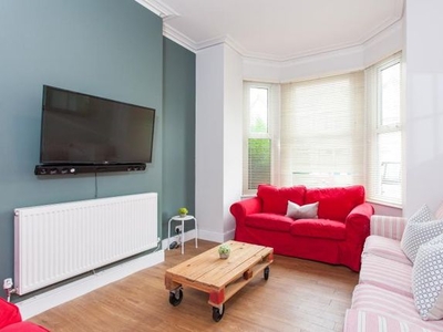Shared accommodation to rent in Llanishen Street, Cardiff CF14