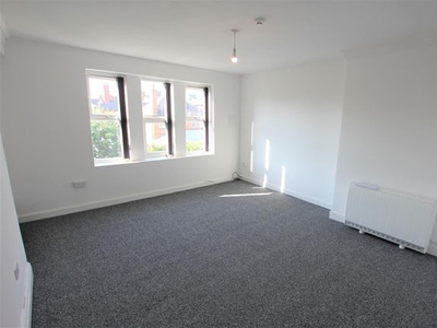 Studio to rent in Clarendon Park Road, Leicester LE2