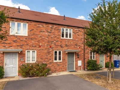 Terraced house to rent in Flanders Close, Bicester OX26