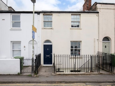 Terraced house to rent in Gloucester Place, Cheltenham GL52