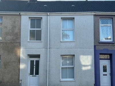 Terraced house to rent in Wern Road, Llanelli SA15