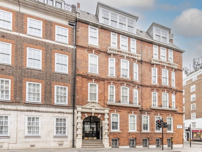 Flat in Great Smith Street, Westminster, SW1P