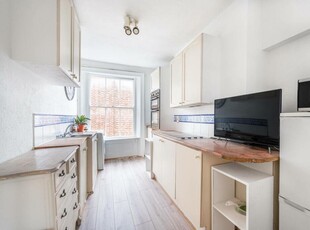 1 bedroom flat for rent in Colville Road, Notting Hill, London, W11