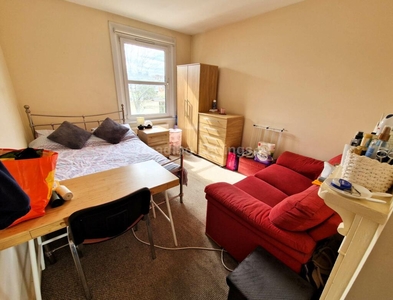 1 bedroom flat share for rent in Addington Road, Reading - ALL BILLS INC., RG1